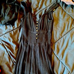 Black wide leg jump suit.